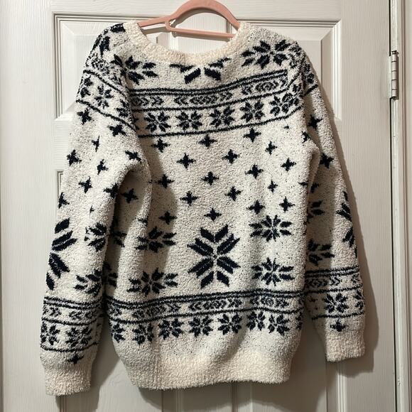 Barefoot Dreams Sweater Nordic Fair Isle White Size Large Cozy Plush Winter - Picture 3 of 4